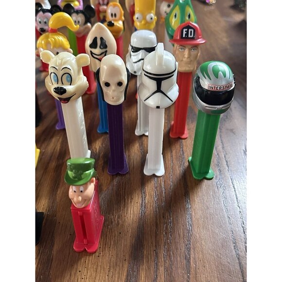 Vintage PEZ Dispensers Lot of 30 Disney, Looney Tunes, Marvel, Star Wars, More! - Picture 3 of 16